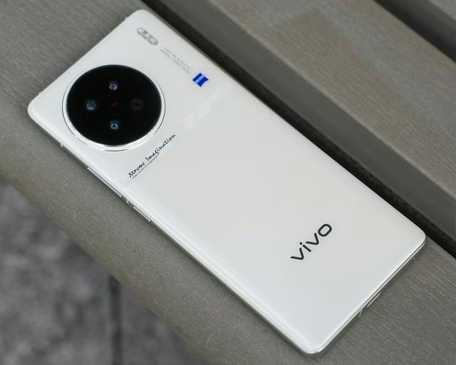 vivo X90s：3899元值不值得买？优缺点全解析，让你做出明智选择