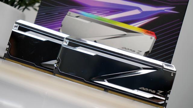 朗科 DDR5-7200MHz内存条：突破8000MHz超频，搭建14代酷睿平台的绝佳选择