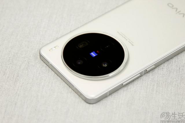 vivo X100s评测：首发天玑9300+，性能、影像越级