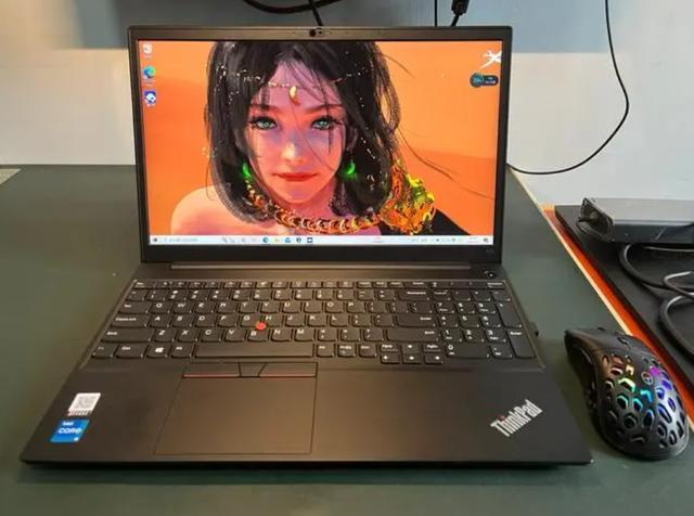 LenovoThinkPad E15，15.6英寸+16GB+1TB，视觉盛宴，触手可及！